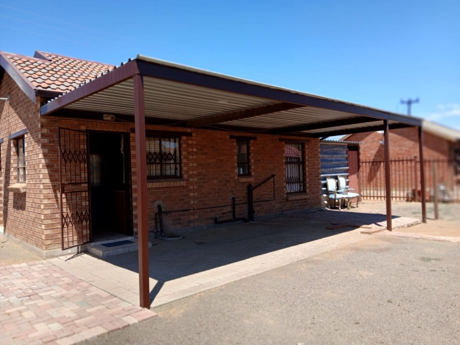 2 Bedroom Property for Sale in Mandela View Free State